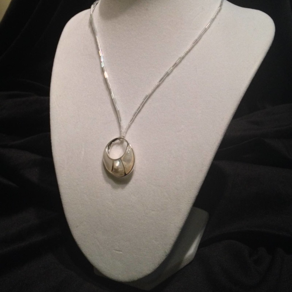 Go-go shell and seed bead necklace